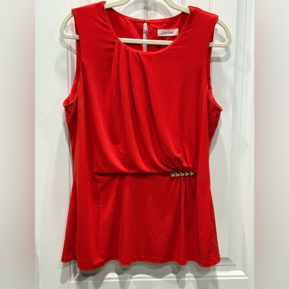 Calvin Klein Women’s Red Sleeveless Draped Blouse with Gold Hardware Detail EUC